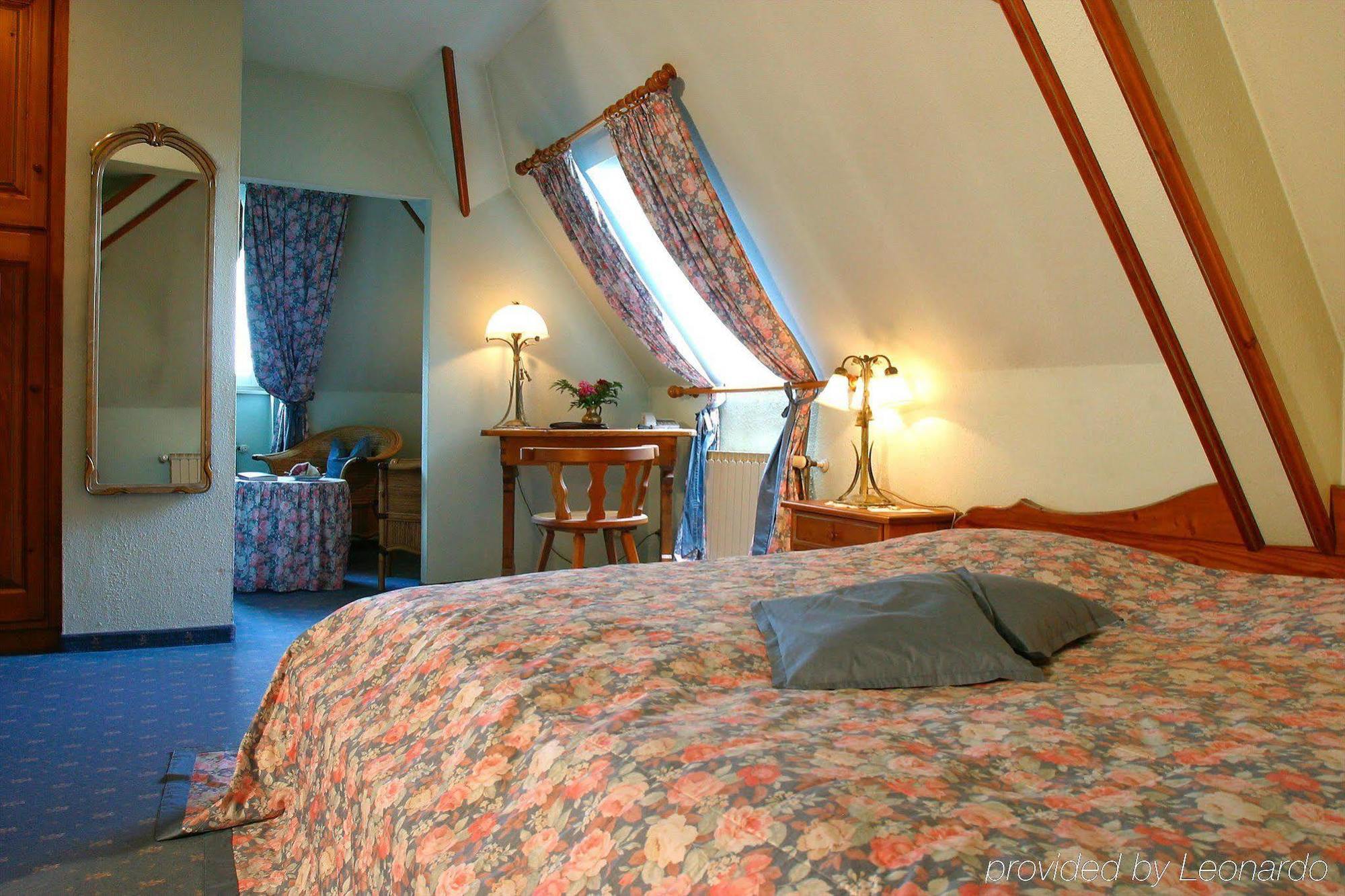 Simones Hotel Fuerstenhof لاندشوت الغرفة الصورة